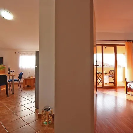 Irena 1310 Apartment *