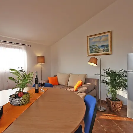 Apartment Irena 1310 *